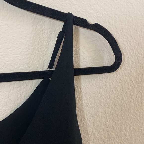 🐆Women's Black Sleeveless Top! - Picture 2 of 6